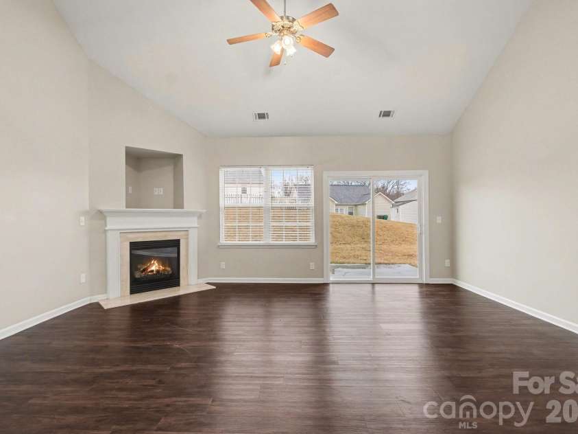 11225 Amherst Glen Drive, Charlotte, NC 28213.  MLS# CAR4350307, YatesRealty ID 14759. 