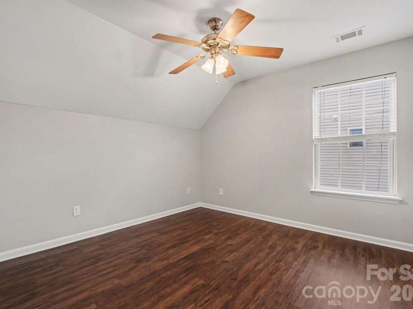 11225 Amherst Glen Drive, Charlotte, NC 28213.  MLS# CAR4350307, YatesRealty ID 14759. 