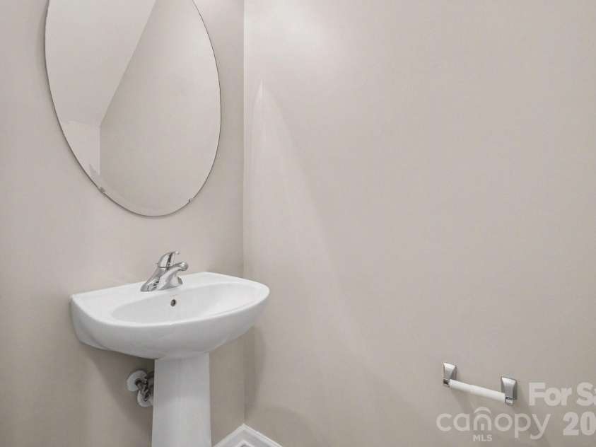 11225 Amherst Glen Drive, Charlotte, NC 28213.  MLS# CAR4350307, YatesRealty ID 14759. 