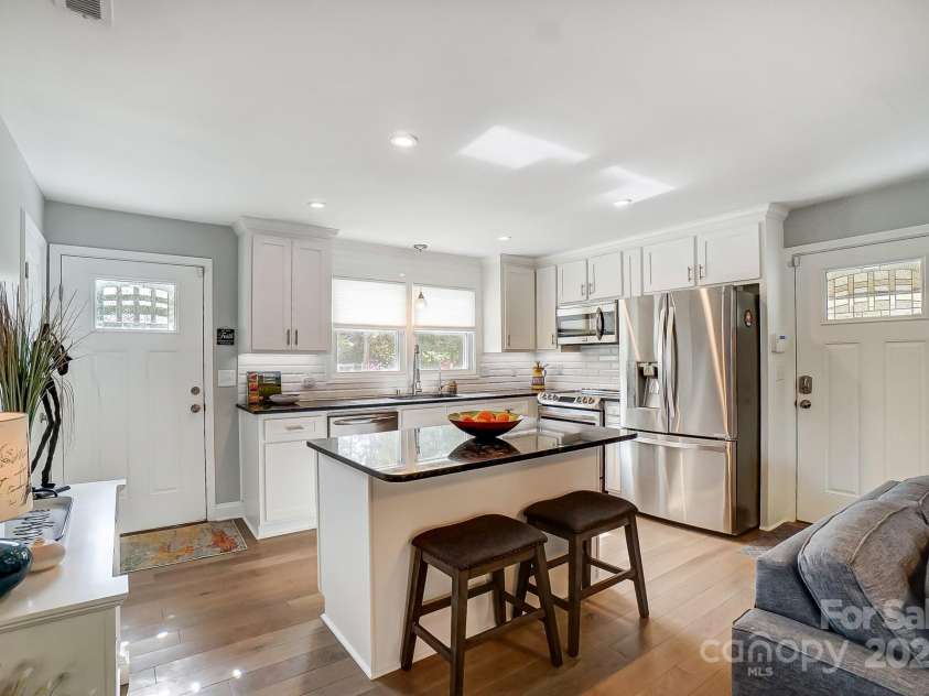 9542 Riviera Drive, Sherrills Ford, NC 28673.  MLS# CAR4298119, YatesRealty ID 14759. 