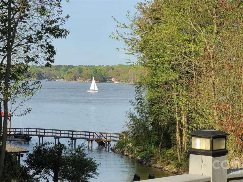 9542 Riviera Drive, Sherrills Ford, NC 28673.  MLS# CAR4298119, YatesRealty ID 14759. 