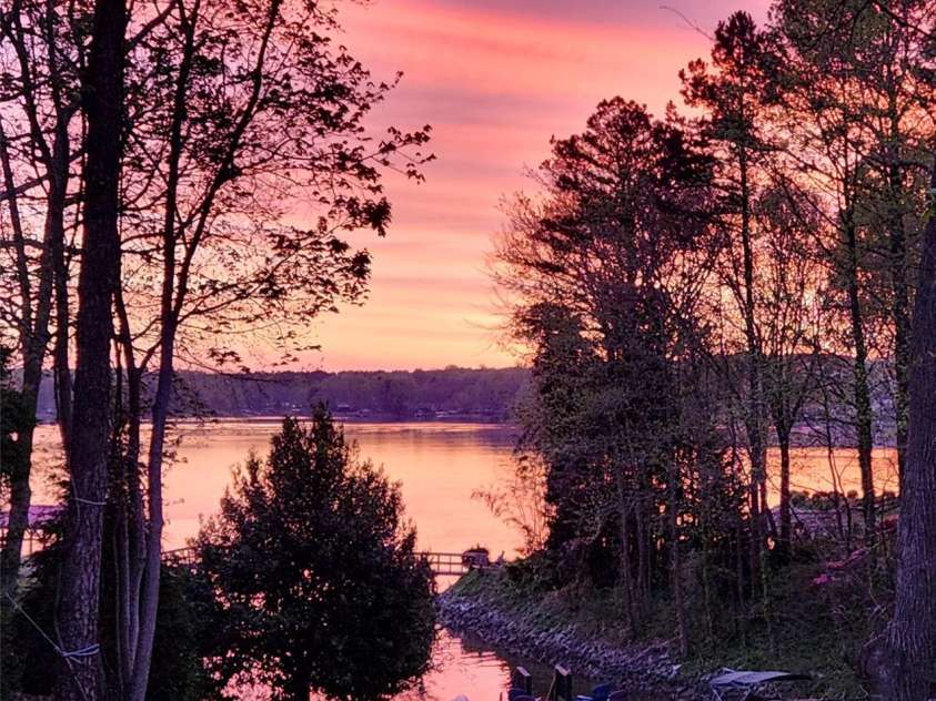 9542 Riviera Drive, Sherrills Ford, NC 28673.  MLS# CAR4298119, YatesRealty ID 14759. Amazing sunrises and sunsets
