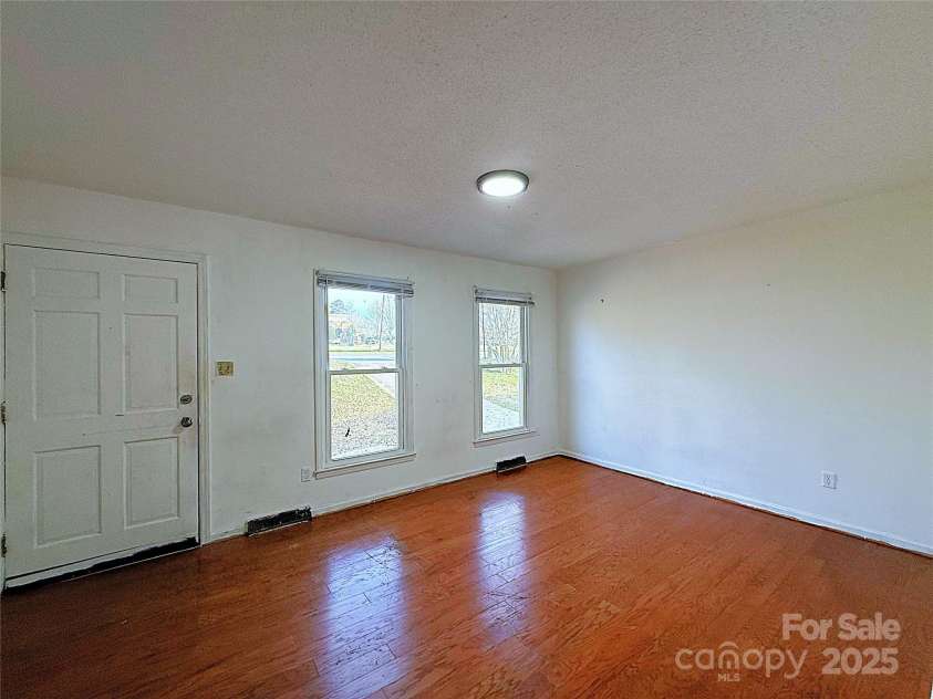 7006 Idlewild Road, Charlotte, NC 28212.  MLS# CAR4227238, YatesRealty ID 1476. 