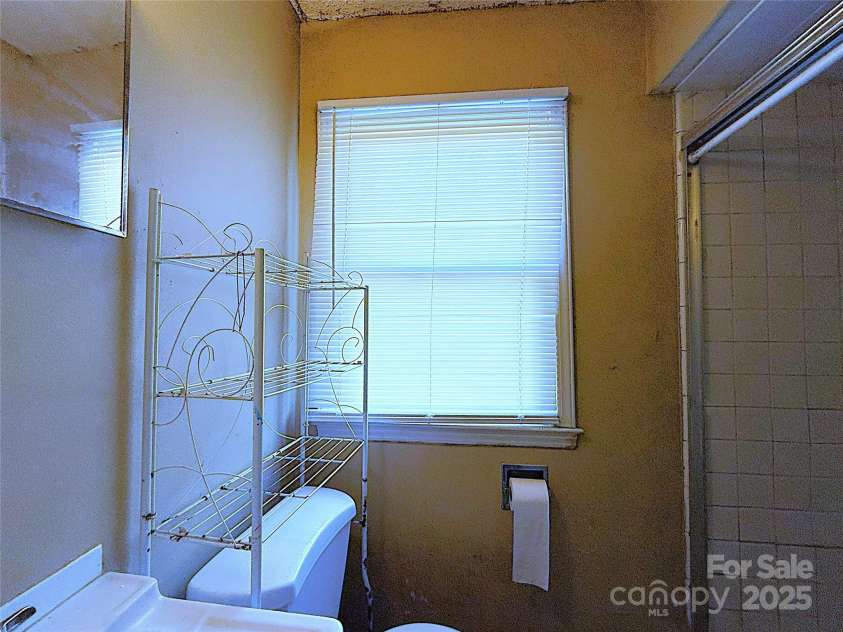 7006 Idlewild Road, Charlotte, NC 28212.  MLS# CAR4227238, YatesRealty ID 1476. 