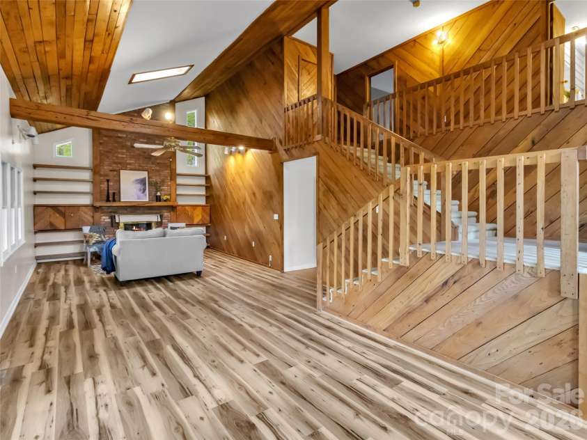 487 Julia Lane, Maggie Valley, NC 28751.  MLS# CAR4373255, YatesRealty ID 14761. 