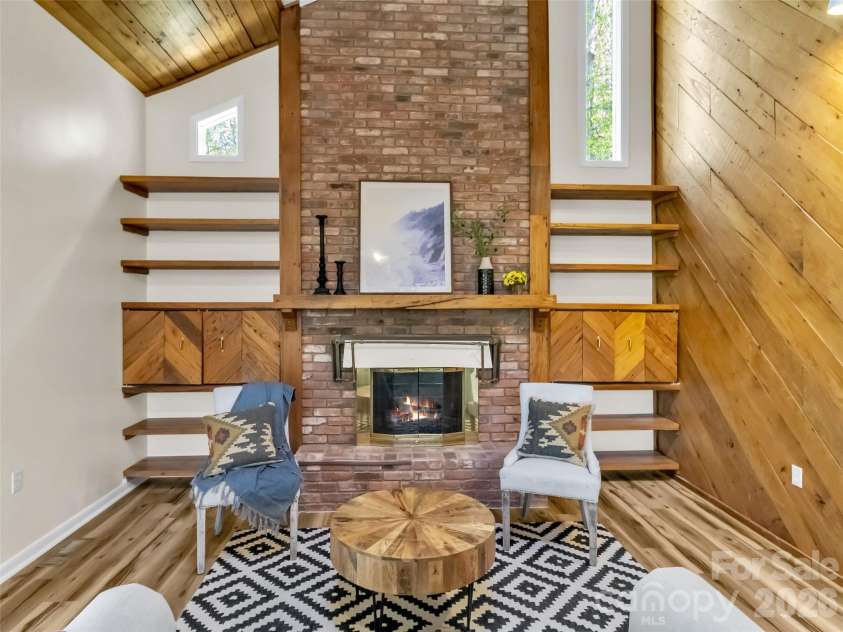 487 Julia Lane, Maggie Valley, NC 28751.  MLS# CAR4373255, YatesRealty ID 14761. 