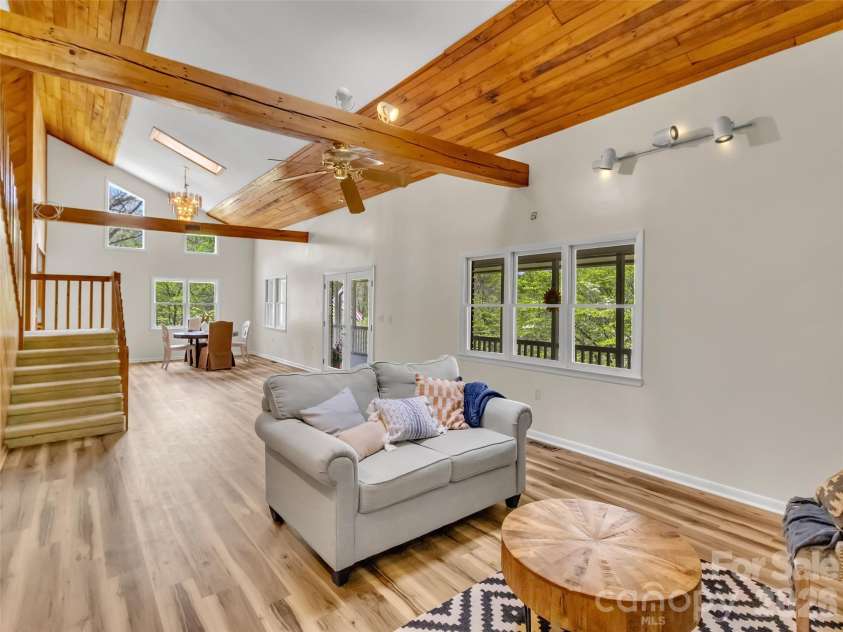 487 Julia Lane, Maggie Valley, NC 28751.  MLS# CAR4373255, YatesRealty ID 14761. 