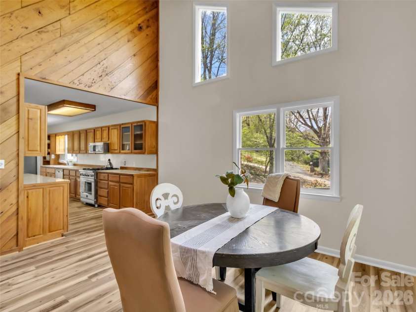 487 Julia Lane, Maggie Valley, NC 28751.  MLS# CAR4373255, YatesRealty ID 14761. 