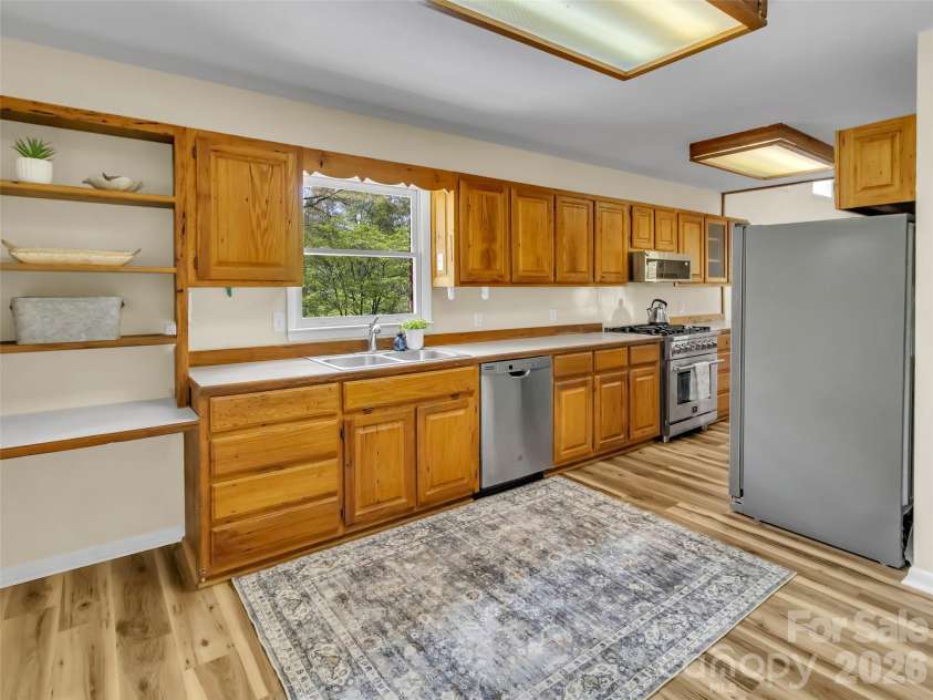 487 Julia Lane, Maggie Valley, NC 28751.  MLS# CAR4373255, YatesRealty ID 14761. 