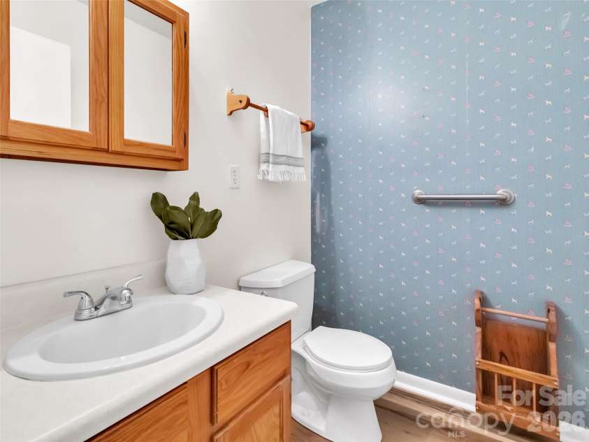 487 Julia Lane, Maggie Valley, NC 28751.  MLS# CAR4373255, YatesRealty ID 14761. 