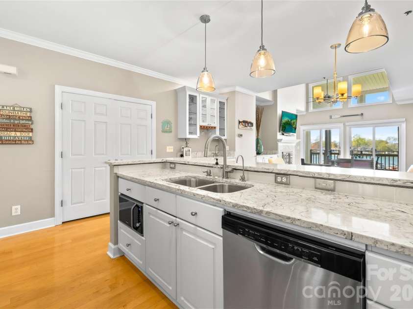 18700 Nautical Drive, Cornelius, NC 28031.  MLS# CAR4357308, YatesRealty ID 14763. 