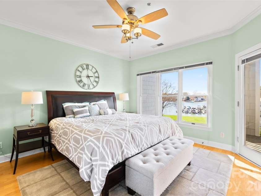 18700 Nautical Drive, Cornelius, NC 28031.  MLS# CAR4357308, YatesRealty ID 14763. Primary Bedroom