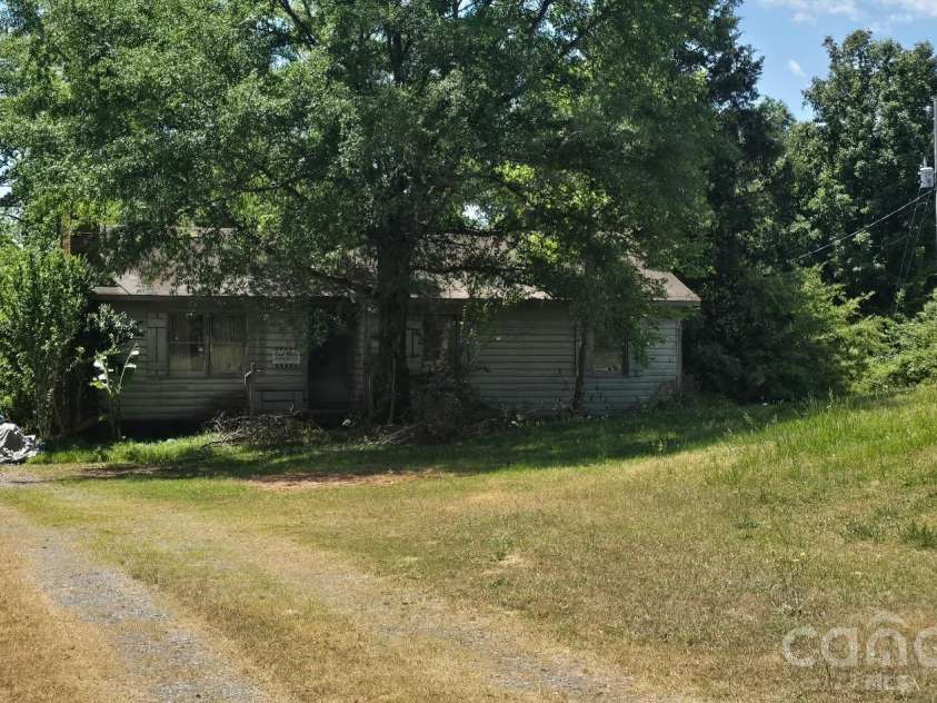 2108 Waxhaw Marvin Road, Waxhaw, NC 28173.  MLS# CAR4371786, YatesRealty ID 14764. 