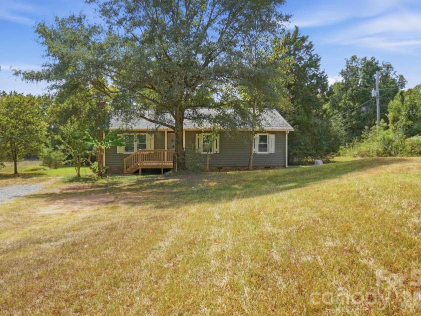 2108 Waxhaw Marvin Road, Waxhaw, NC 28173.  MLS# CAR4425702, YatesRealty ID 14764. 