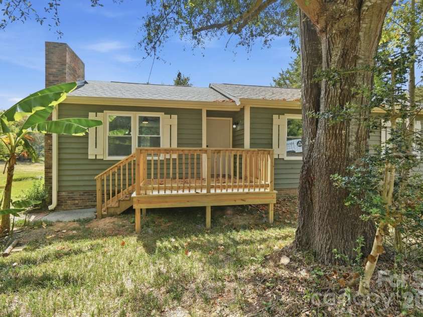 2108 Waxhaw Marvin Road, Waxhaw, NC 28173.  MLS# CAR4425702, YatesRealty ID 14764. 