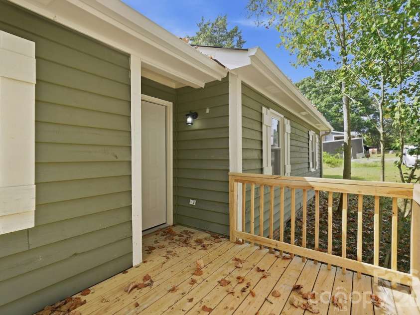 2108 Waxhaw Marvin Road, Waxhaw, NC 28173.  MLS# CAR4425702, YatesRealty ID 14764. 