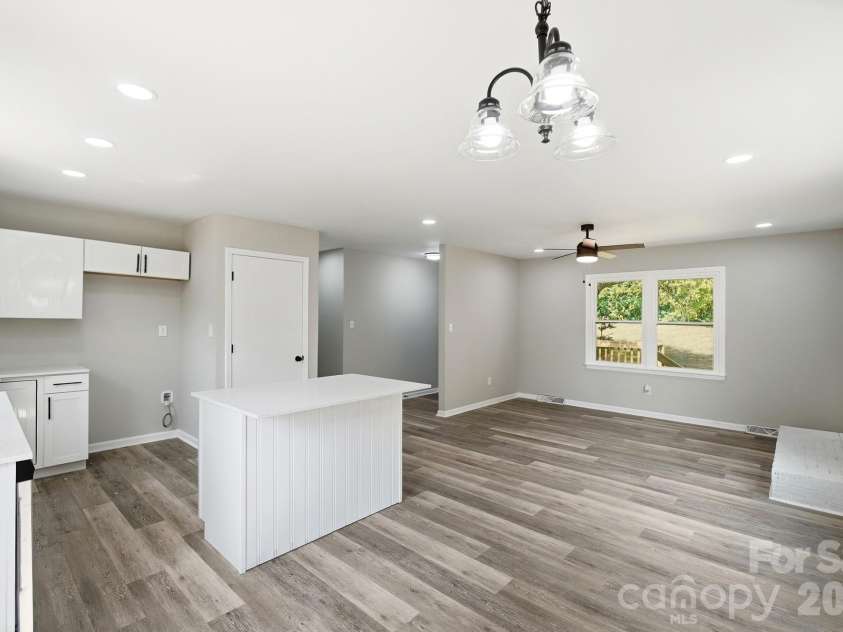 2108 Waxhaw Marvin Road, Waxhaw, NC 28173.  MLS# CAR4425702, YatesRealty ID 14764. 