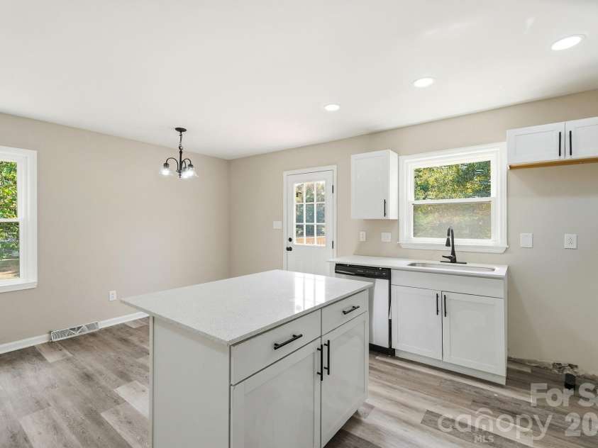 2108 Waxhaw Marvin Road, Waxhaw, NC 28173.  MLS# CAR4425702, YatesRealty ID 14764. 