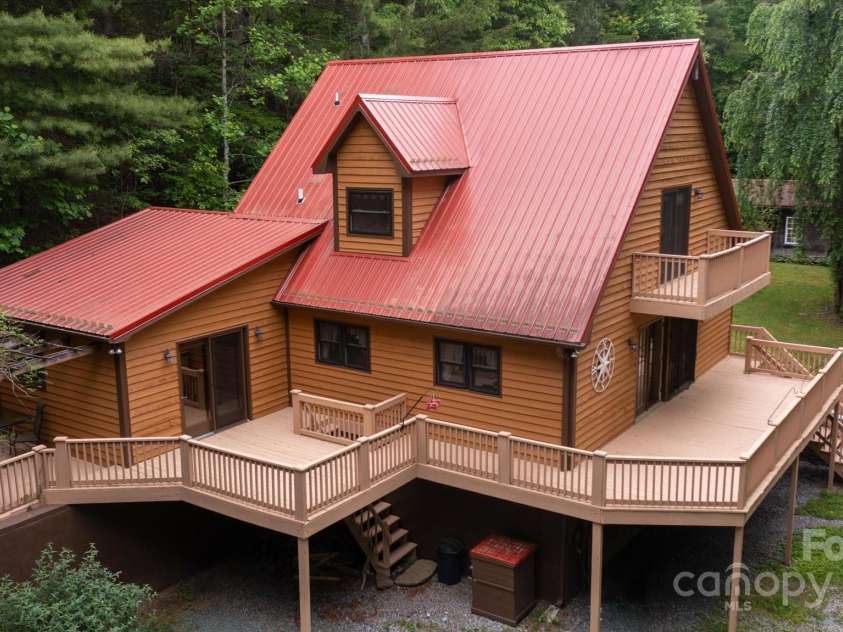 350 Stagecoach Road, Zirconia, NC 28790.  MLS# CAR4262854, YatesRealty ID 14765. Welcome to 350 Stagecoach