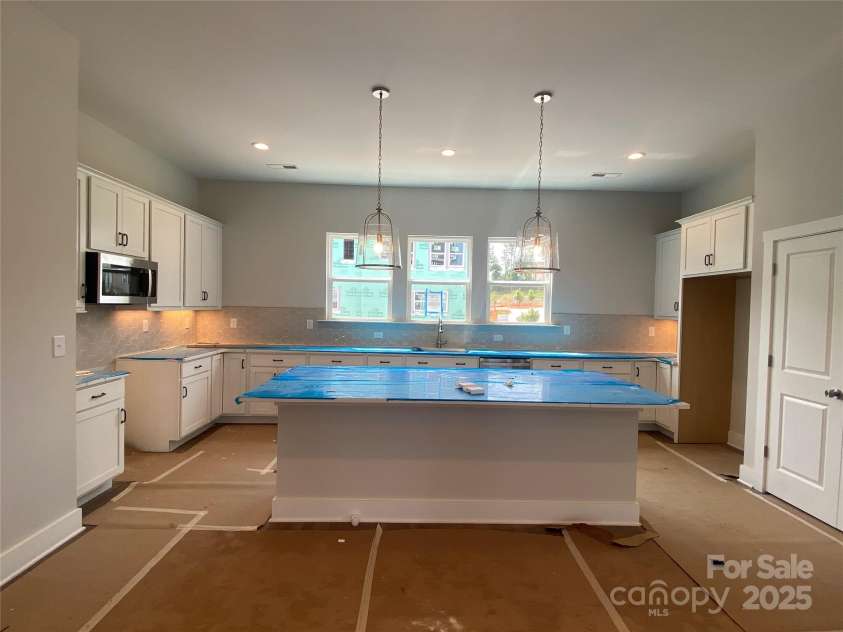 416 Nathaniel Way, Charlotte, NC 28213.  MLS# CAR4252856, YatesRealty ID 14767. Kitchen