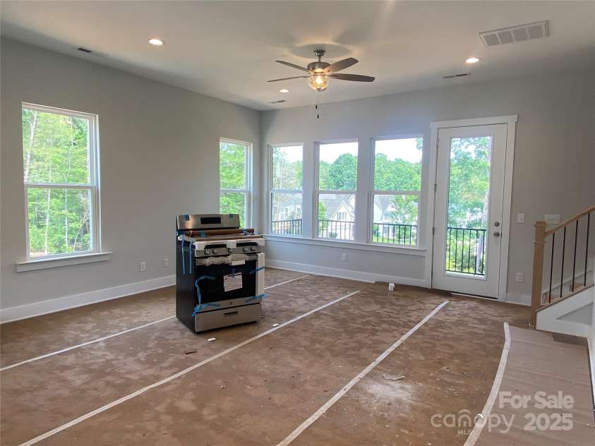 416 Nathaniel Way, Charlotte, NC 28213.  MLS# CAR4252856, YatesRealty ID 14767. Living Room