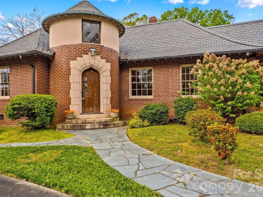 725 Mocksville Avenue, Salisbury, NC 28144.  MLS# CAR4363714, YatesRealty ID 14767. 
