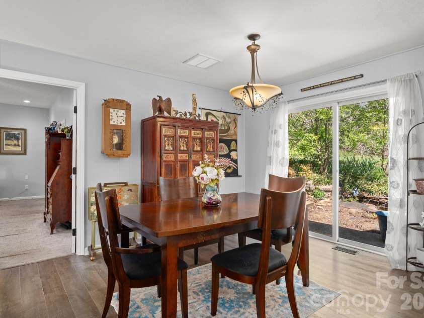 4 Austin Drive, Asheville, NC 28805.  MLS# CAR4370078, YatesRealty ID 14768. 