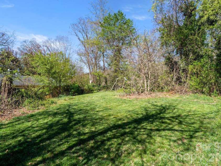 4 Austin Drive, Asheville, NC 28805.  MLS# CAR4370078, YatesRealty ID 14768. Large Usable Back Yard
