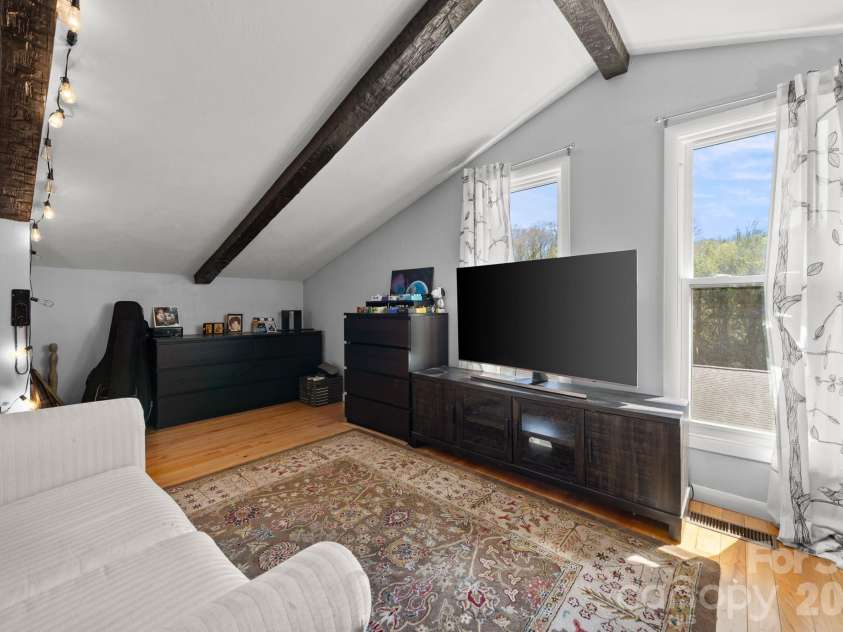 4 Austin Drive, Asheville, NC 28805.  MLS# CAR4370078, YatesRealty ID 14768. Upper Level Flex Space 
