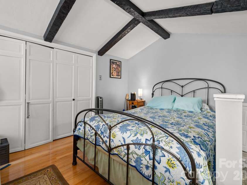 4 Austin Drive, Asheville, NC 28805.  MLS# CAR4370078, YatesRealty ID 14768. Upper Level Flex Space 