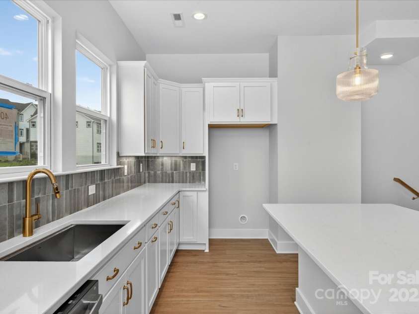 408 Nathaniel Way, Charlotte, NC 28213.  MLS# CAR4253140, YatesRealty ID 14768. Kitchen