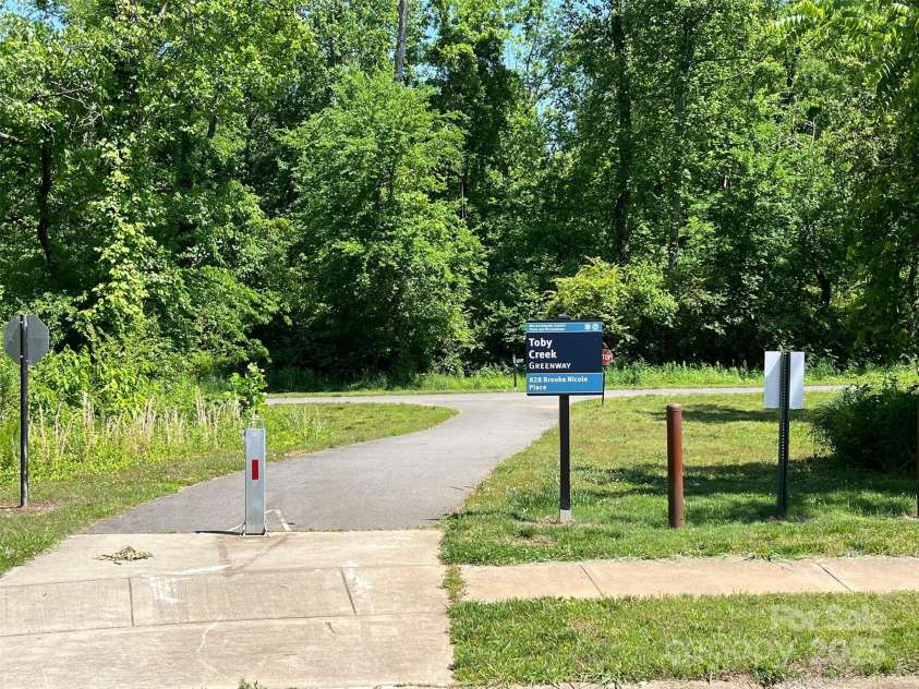 408 Nathaniel Way, Charlotte, NC 28213.  MLS# CAR4253140, YatesRealty ID 14768. Toby Creek Greenway Access