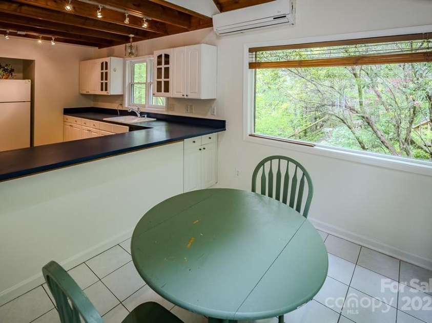 680 Timberlane Drive, Boone, NC 28607.  MLS# CAR4261134, YatesRealty ID 14769. 