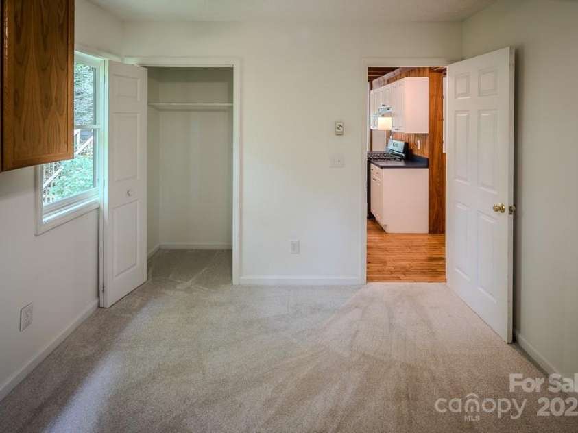 680 Timberlane Drive, Boone, NC 28607.  MLS# CAR4261134, YatesRealty ID 14769. 