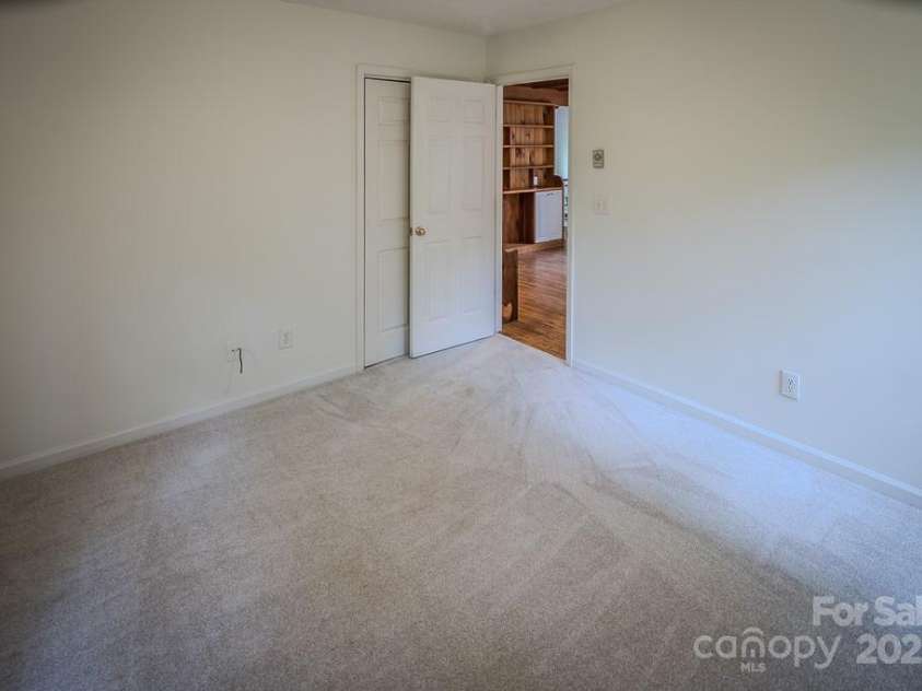 680 Timberlane Drive, Boone, NC 28607.  MLS# CAR4261134, YatesRealty ID 14769. 