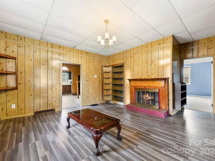 217 Highland Street, Gastonia, NC 28052.  MLS# CAR4260971, YatesRealty ID 14770. 