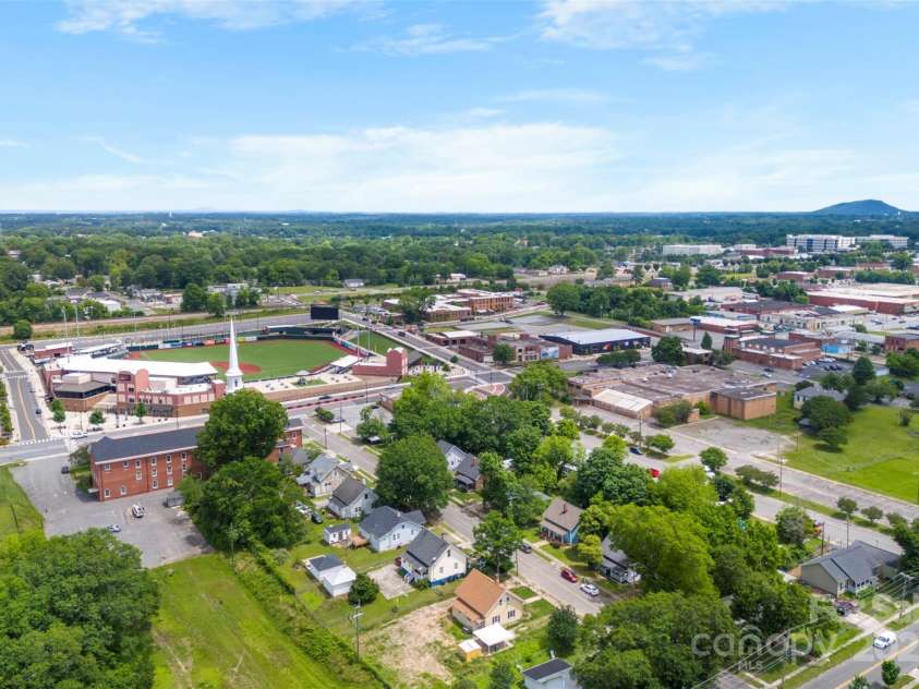 217 Highland Street, Gastonia, NC 28052.  MLS# CAR4260971, YatesRealty ID 14770. 