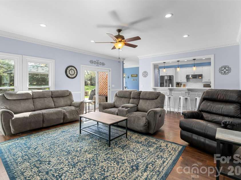 217 Spring Run Drive, Mooresville, NC 28117.  MLS# CAR4364550, YatesRealty ID 14770. 