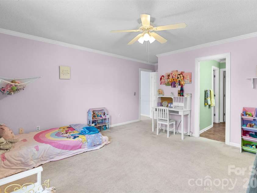 217 Spring Run Drive, Mooresville, NC 28117.  MLS# CAR4364550, YatesRealty ID 14770. 