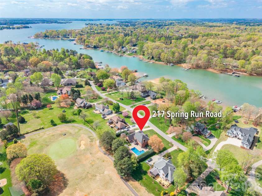217 Spring Run Drive, Mooresville, NC 28117.  MLS# CAR4364550, YatesRealty ID 14770. 