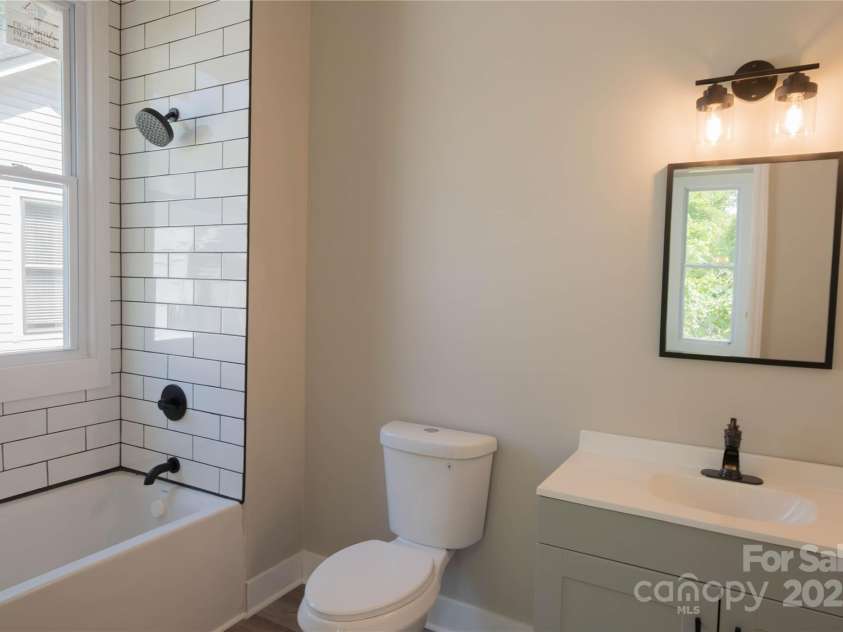 112 Hampton Street, Chester, SC 29706.  MLS# CAR4262663, YatesRealty ID 14772. 