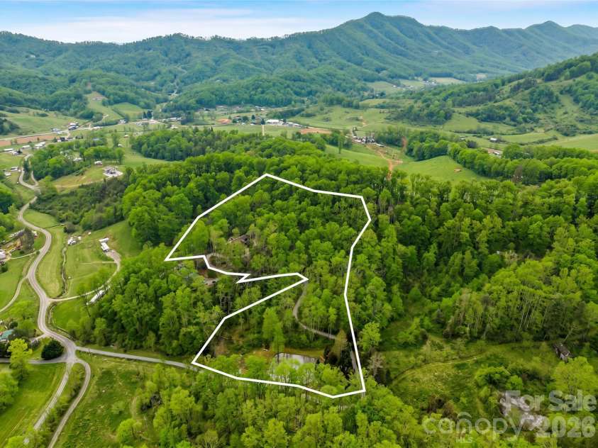 198 Brooks Branch Road, Leicester, NC 28748.  MLS# CAR4342516, YatesRealty ID 14773. Nestled between the mountains