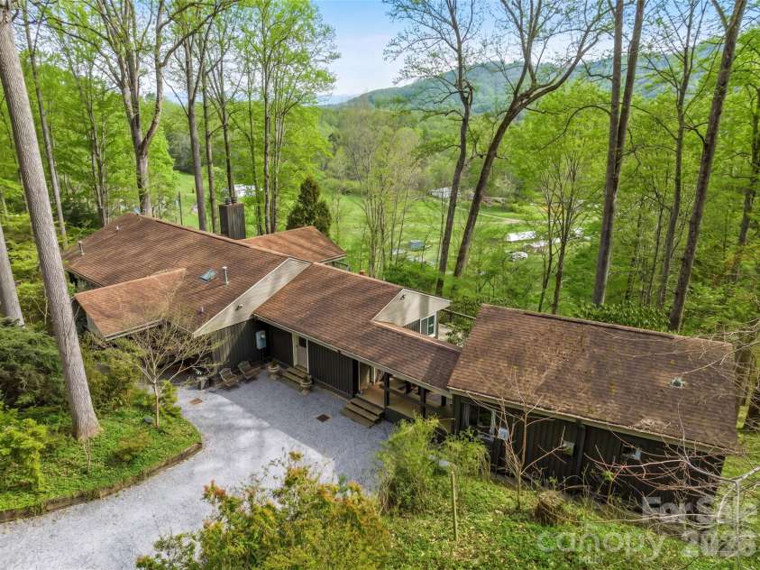 198 Brooks Branch Road, Leicester, NC 28748.  MLS# CAR4342516, YatesRealty ID 14773. Separate 1 bedroom apartment.