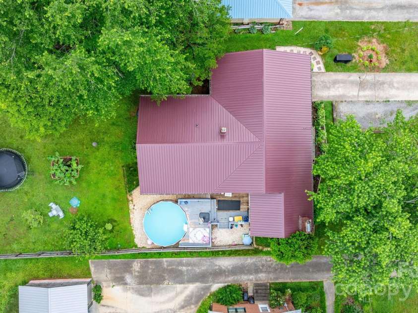 206 Park Street, Morganton, NC 28655.  MLS# CAR4260242, YatesRealty ID 14774. 