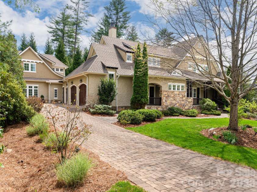 36 Ramble Way, Asheville, NC 28803.  MLS# CAR4370717, YatesRealty ID 14774. 