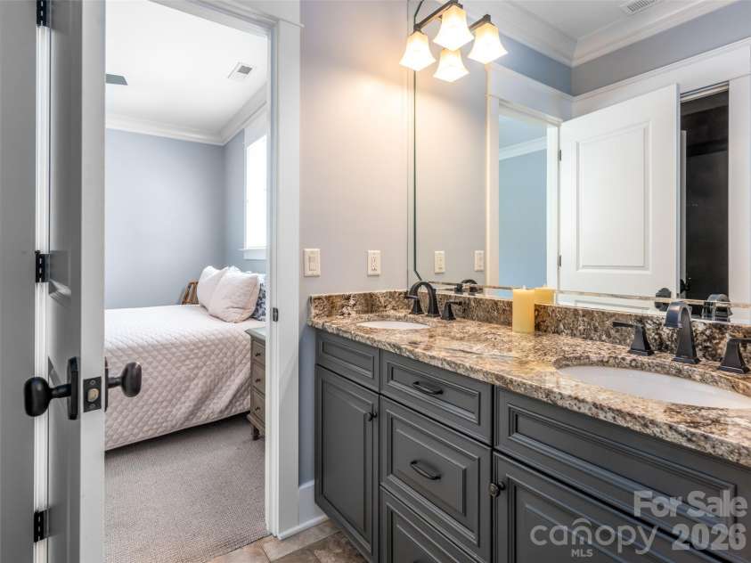 36 Ramble Way, Asheville, NC 28803.  MLS# CAR4370717, YatesRealty ID 14774. 