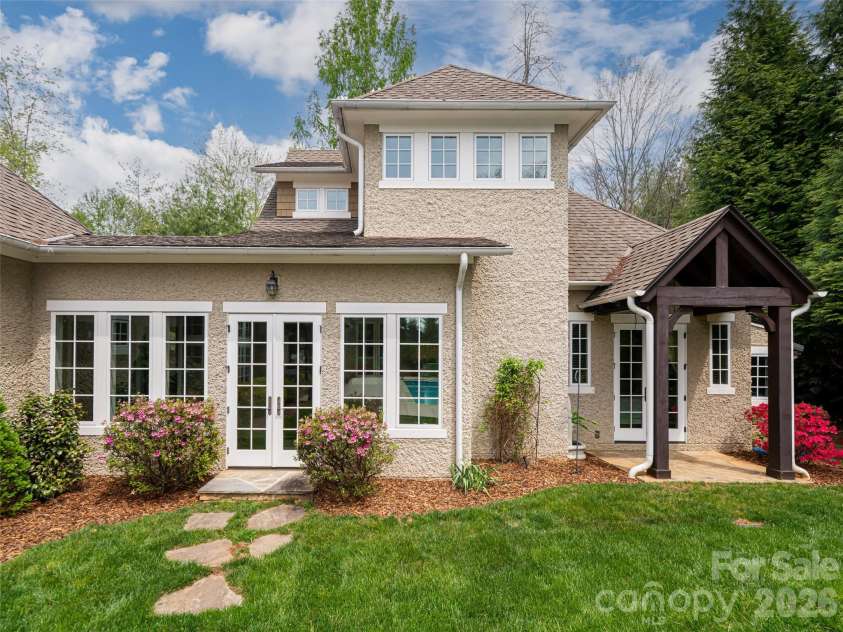 36 Ramble Way, Asheville, NC 28803.  MLS# CAR4370717, YatesRealty ID 14774. 
