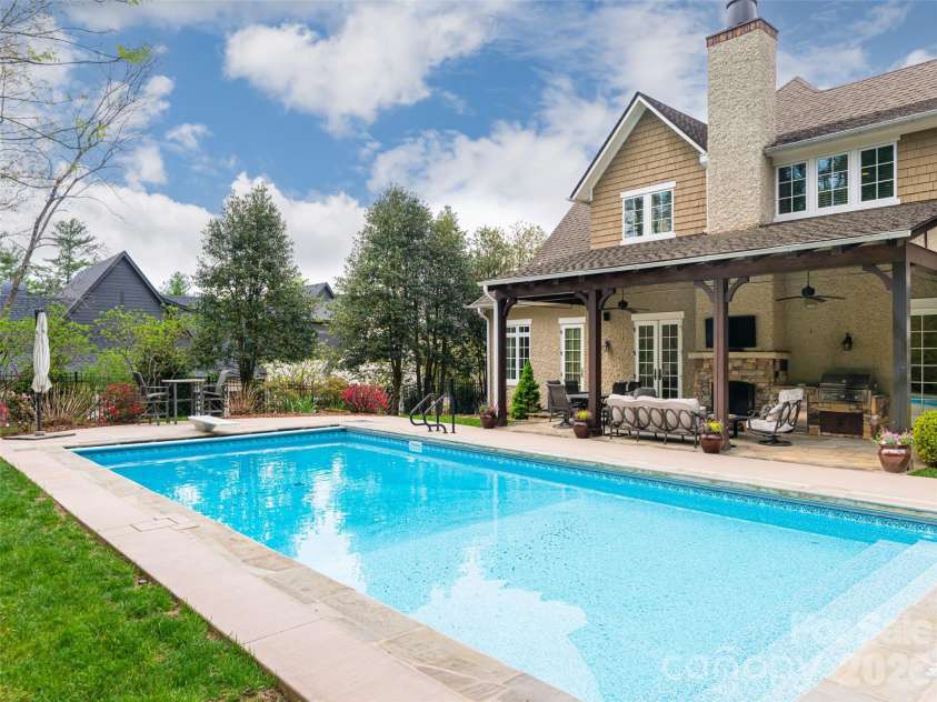 36 Ramble Way, Asheville, NC 28803.  MLS# CAR4370717, YatesRealty ID 14774. 