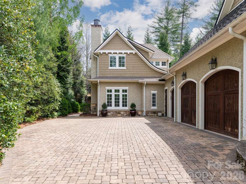 36 Ramble Way, Asheville, NC 28803.  MLS# CAR4370717, YatesRealty ID 14774. 