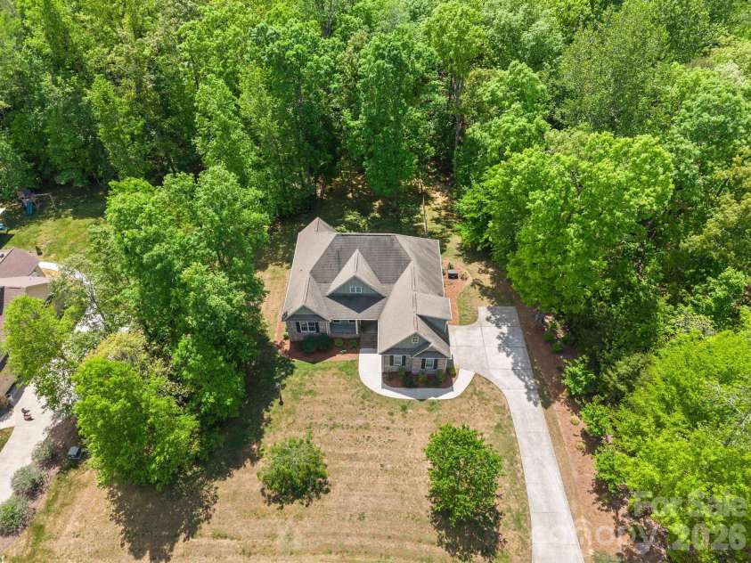 42 Woodridge Court, Columbus, NC 28722.  MLS# CAR4367047, YatesRealty ID 14775. 